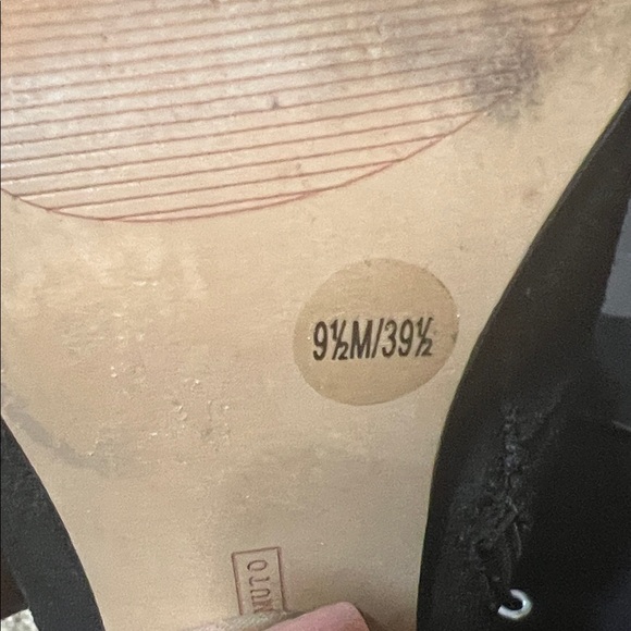 Vince Camuto Elegant Black Lace-Up Boots - Picture 3 of 6